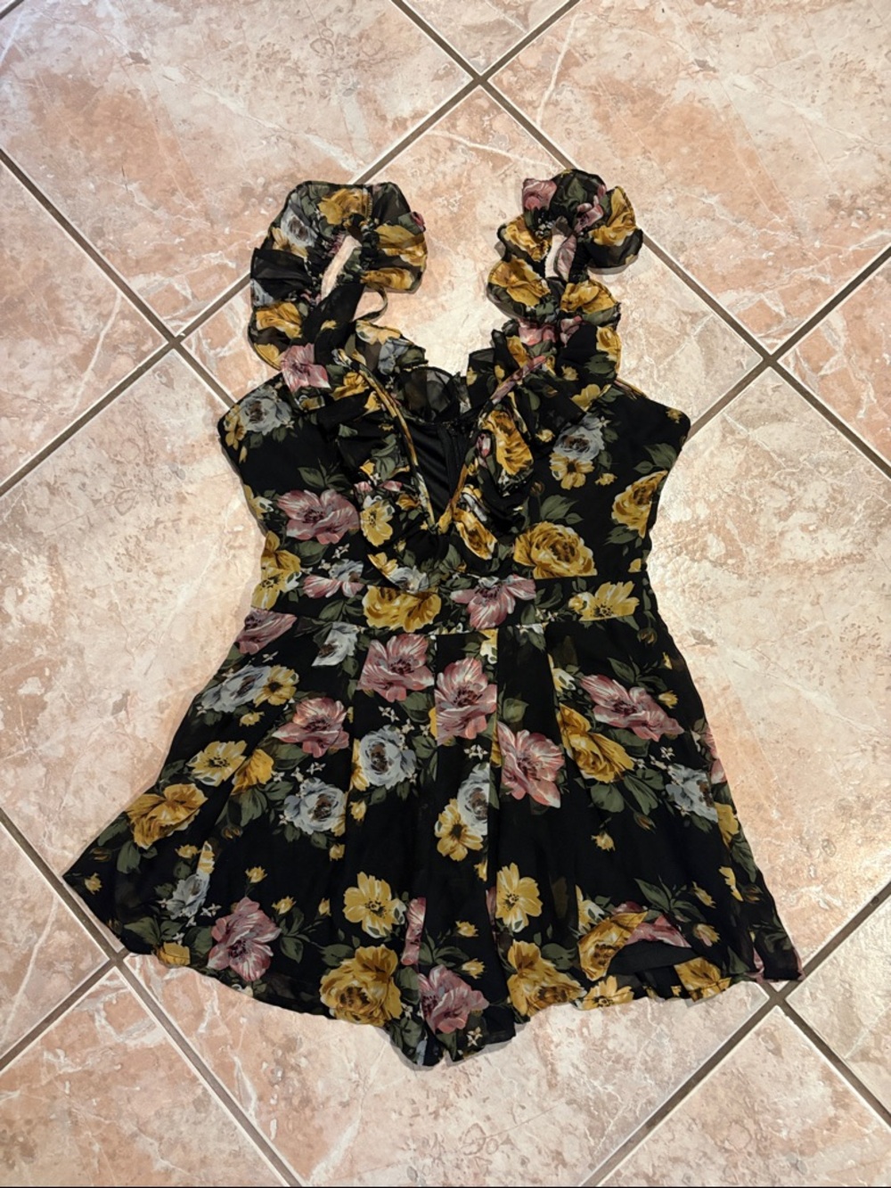 BANJUL floral structured retro ruffle sleeve romper